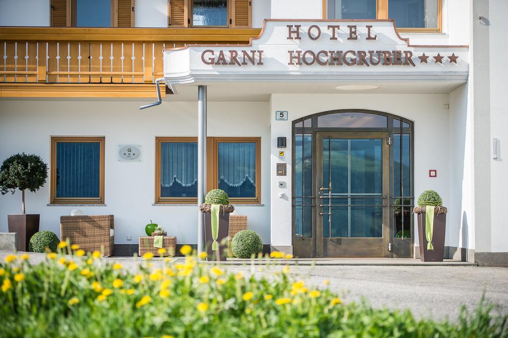 Hotel Garni Hochgruber Brunico Ngoại thất bức ảnh