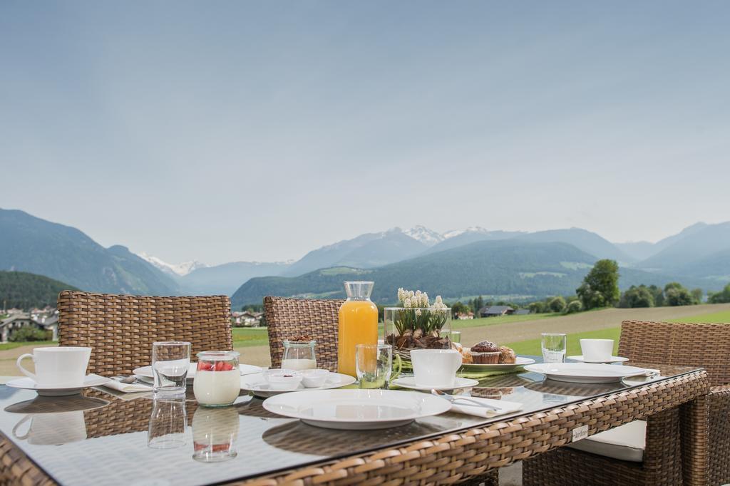 Hotel Garni Hochgruber Brunico Ngoại thất bức ảnh